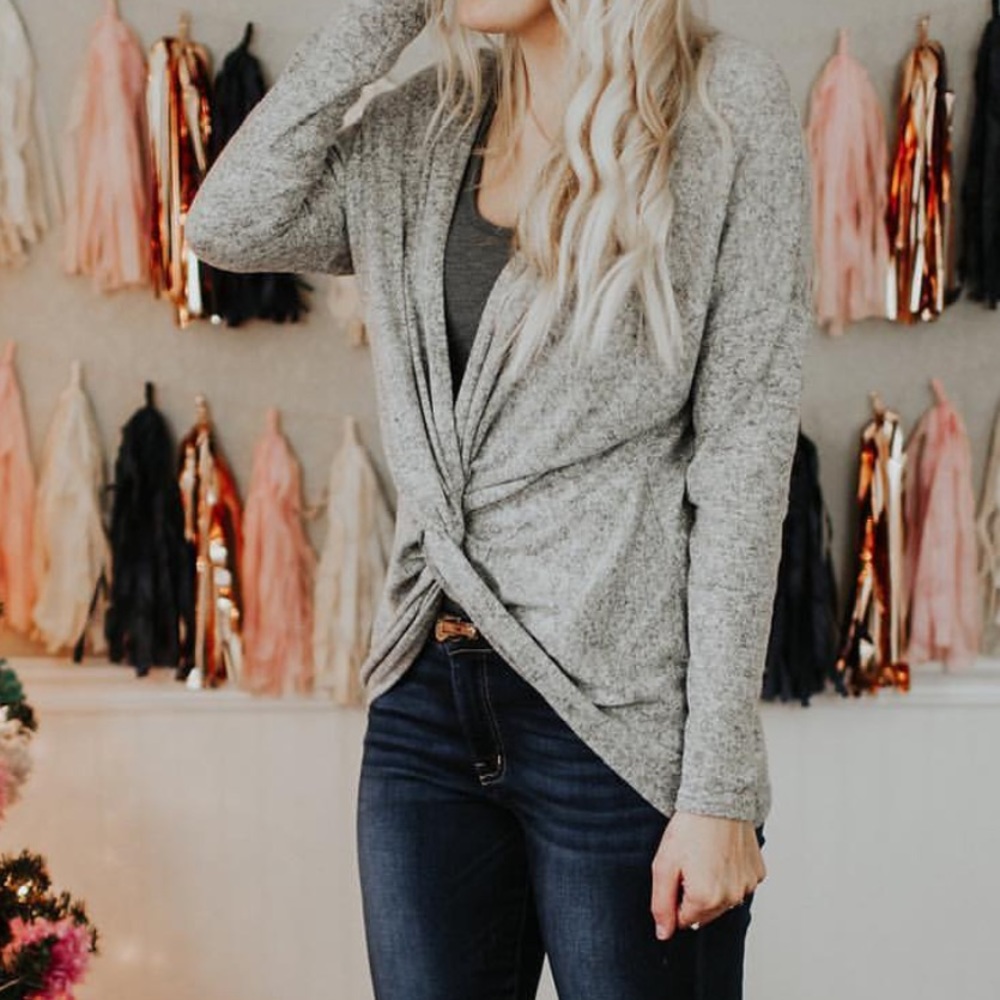 Twist knot reversible long sleeve top - Picture 4 of 8